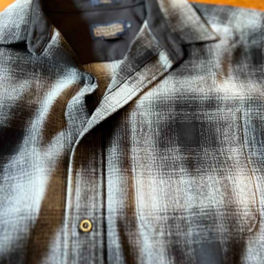 Pendleton Grey Plaid Shirt In Like New Condition.… - image 2